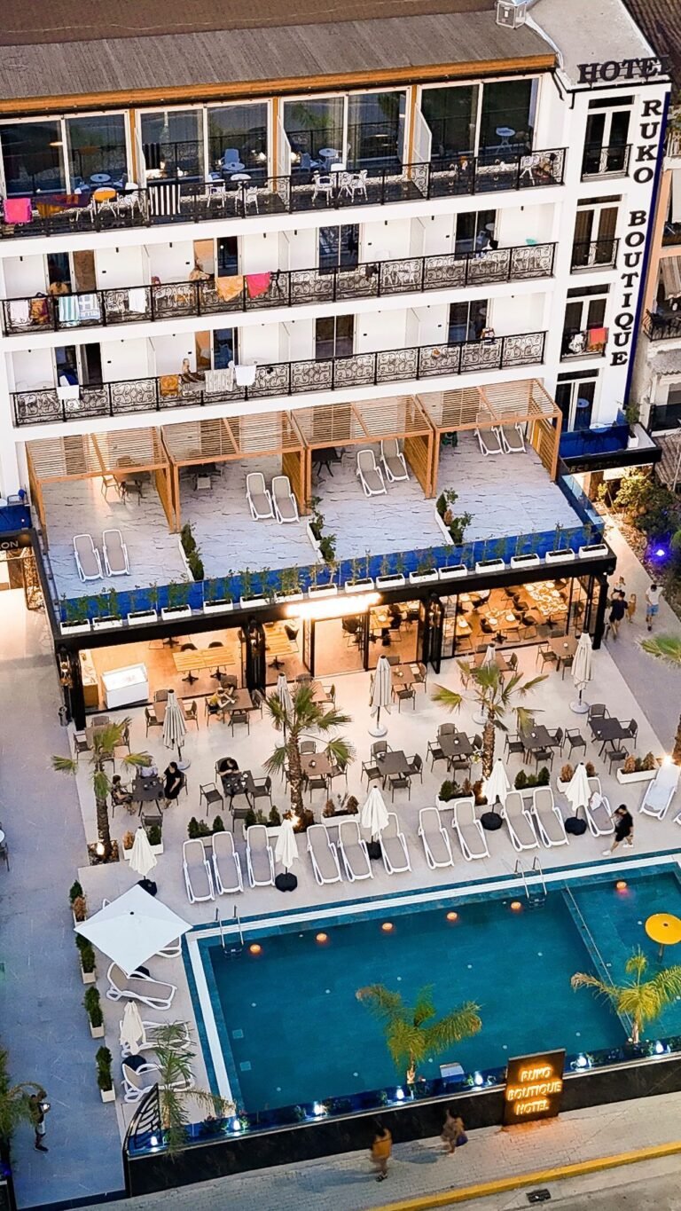 Instagram post from rukoboutique. This post is in position 4.